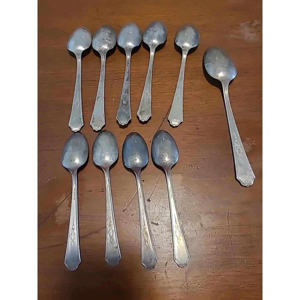 Vintage 1924 Ancestral Spoons by 1847 Rogers Bros 10 Spoons 4- 6